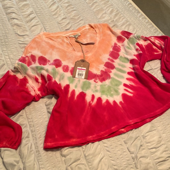 NWT Tye DyeColor Blocked Tie Dye V-Neck Sweatshirt by True Craft - Picture 3 of 7